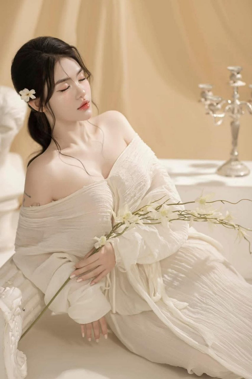 IPX-282, IPX-282 Chuyến công tác phòng chung NTR Nữ sếp bị cấp dưới không biết thỏa mãn Tsubasa Amami xuất tinh vào âm đạo nhiều lần